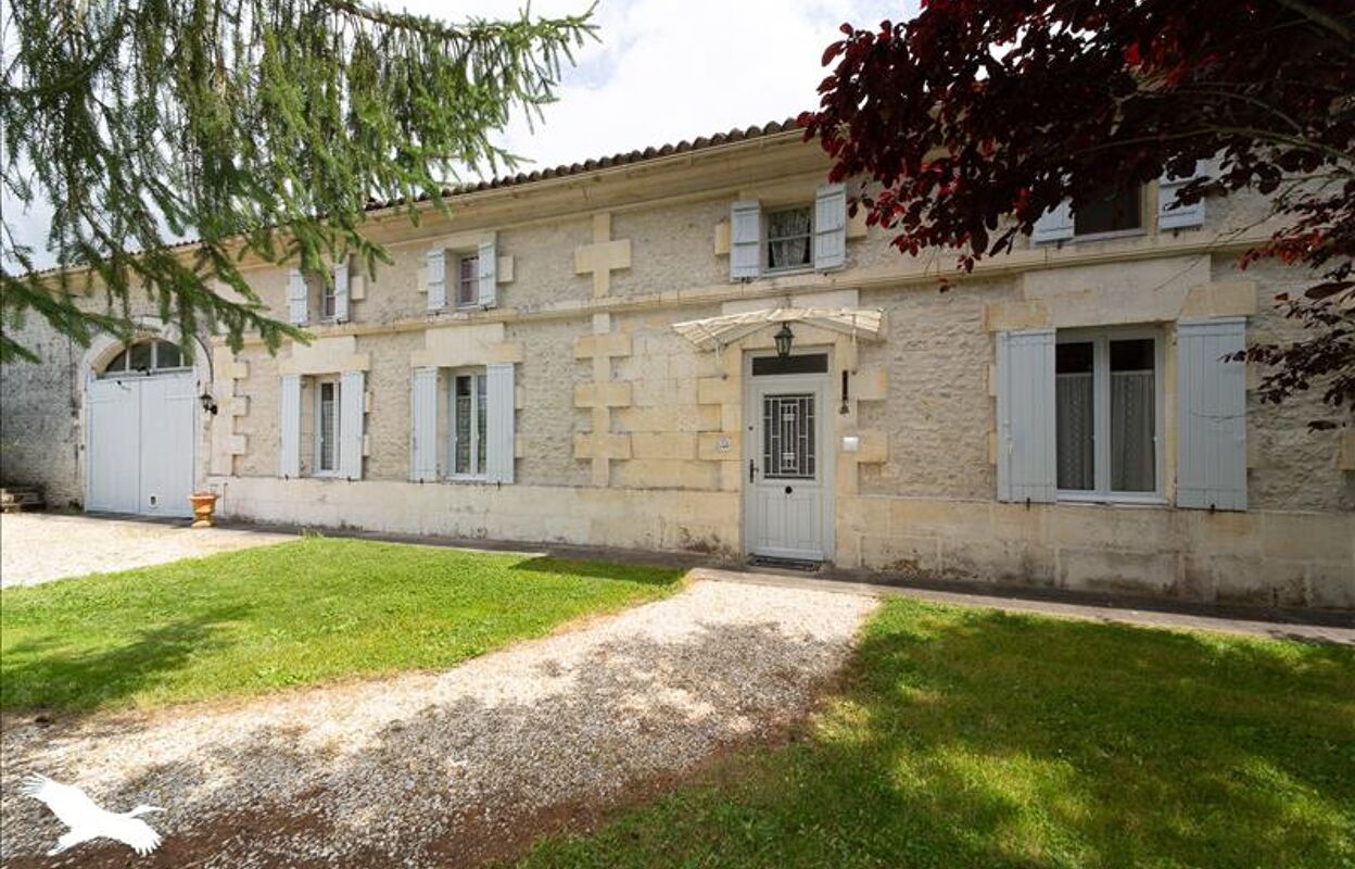 maison 7 pièces 298 m2 à vendre à Messac (17130)