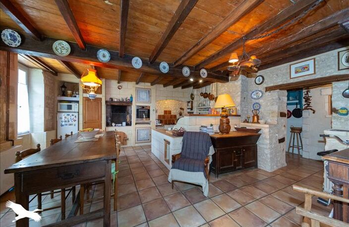 Charentaise de 7 pièces principales — photo 3