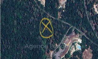 Terrain  4100 m² à vendre à Vence (06140)