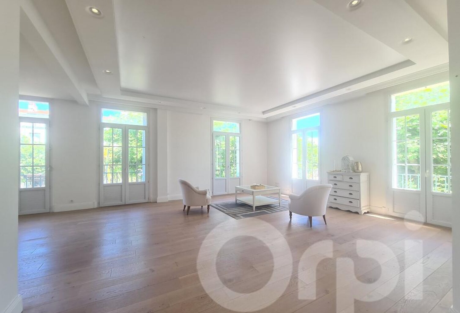 Plein centre, Appartement de standing de 102 m² avec aperçu m... — photo 1