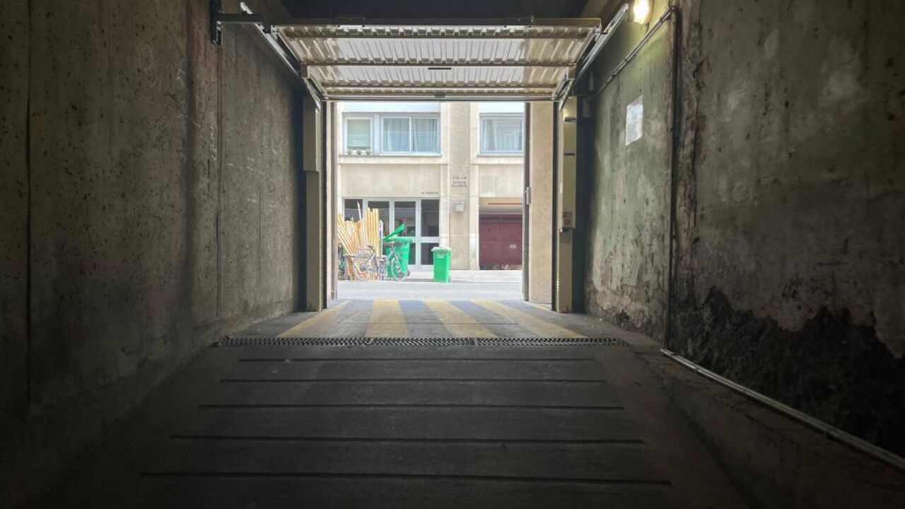 garage  pièces 20 m2 à vendre à Paris 15 (75015)