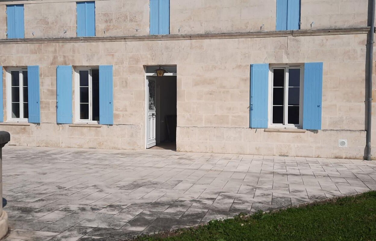 maison 6 pièces 210 m2 à vendre à Nieul-le-Virouil (17150)