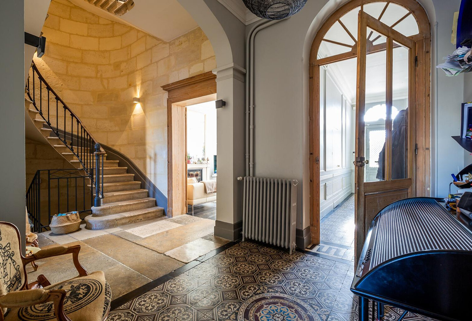 SAINT SEURIN - HÔTEL PARTICULIER AVEC JARDIN PISCINE ET PARK — photo 1