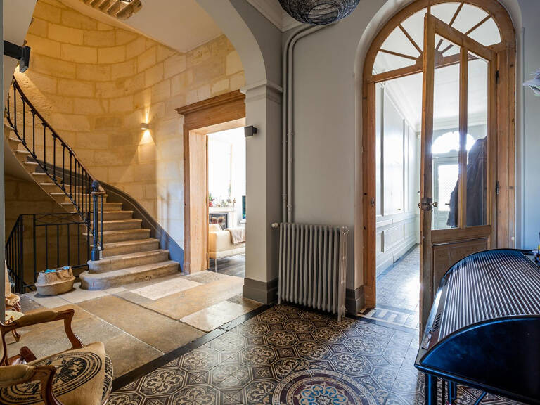 SAINT SEURIN - HÔTEL PARTICULIER AVEC JARDIN PISCINE ET PARK — photo 1