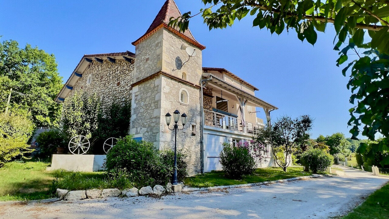 maison 10 pièces 409 m2 à vendre à Laroque-Timbaut (47340)