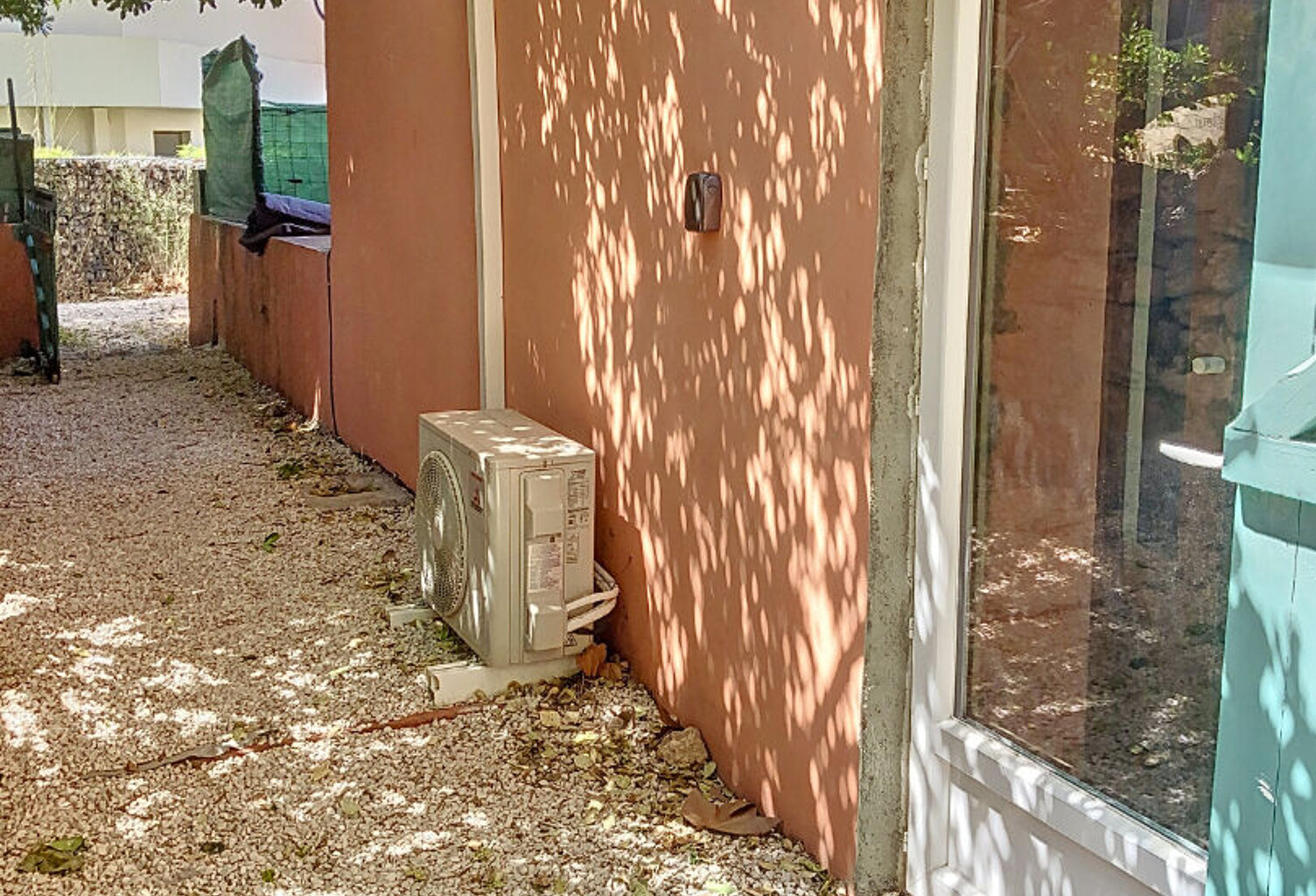 Appartement Toulon 1 pièce de 11.30 m² plus jardin et cave. — photo 1