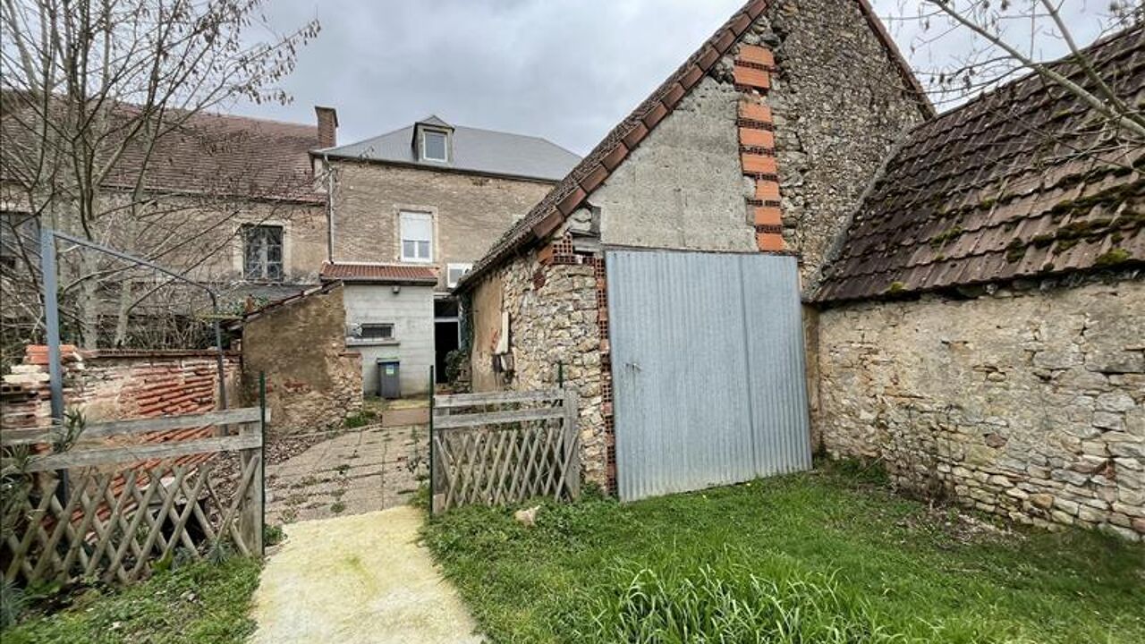 maison 7 pièces 201 m2 à vendre à Charenton-du-Cher (18210)