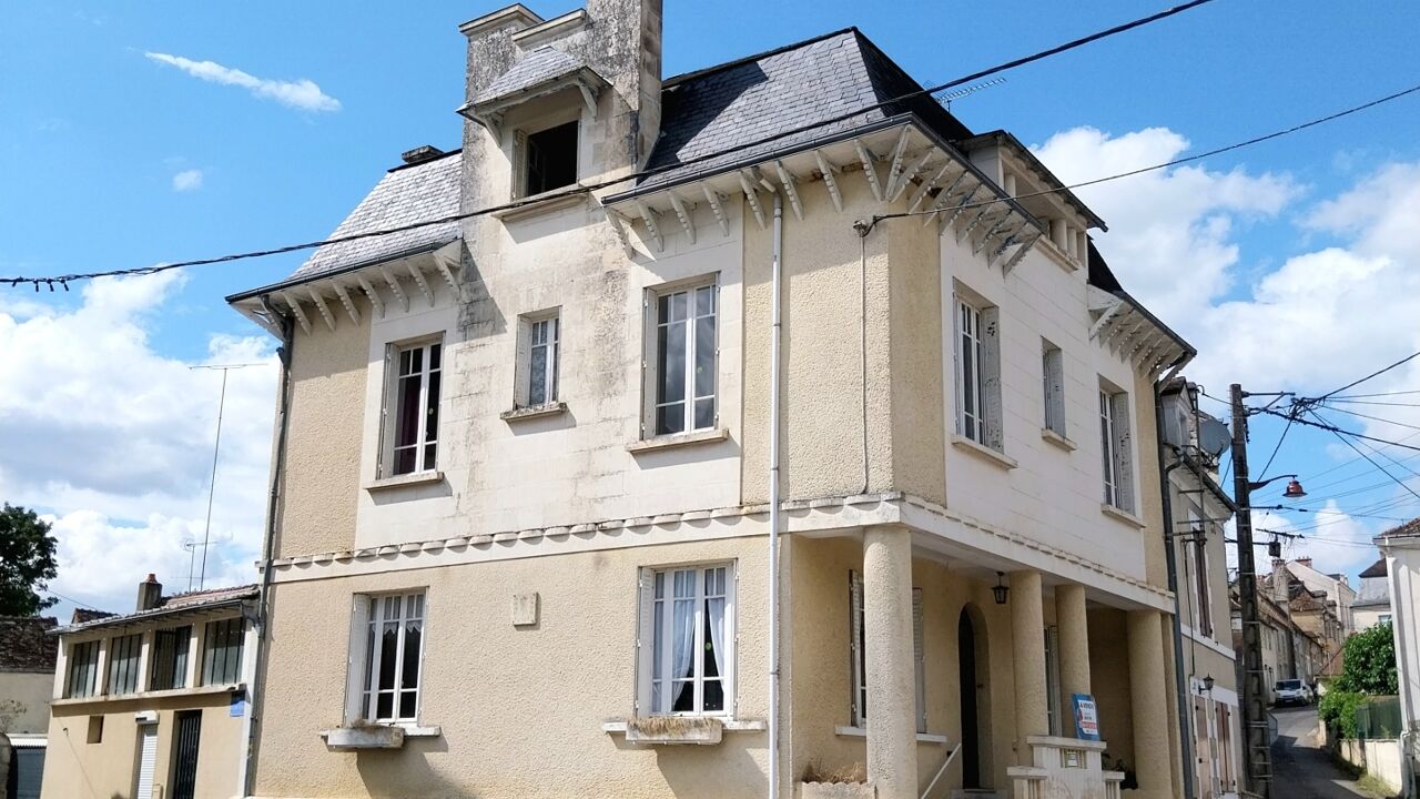 maison 7 pièces 141 m2 à vendre à Bélâbre (36370)