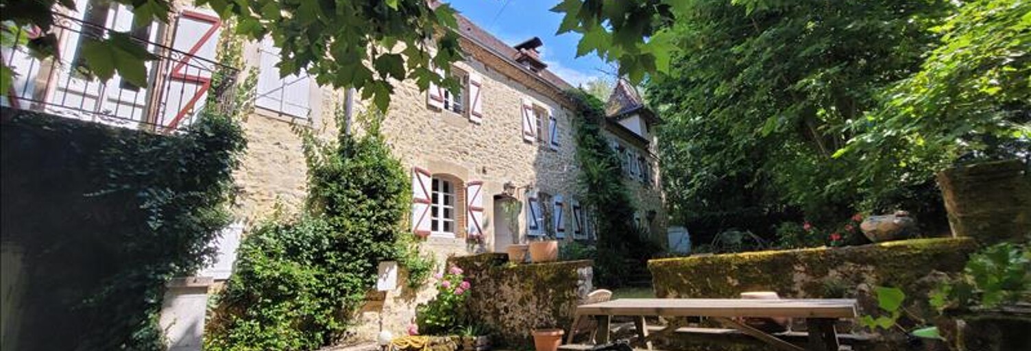 Maison 8 Pièces 236 m² à vendre à Nonards (19120)