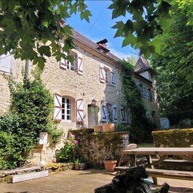 Maison 8 pièces 314390 €