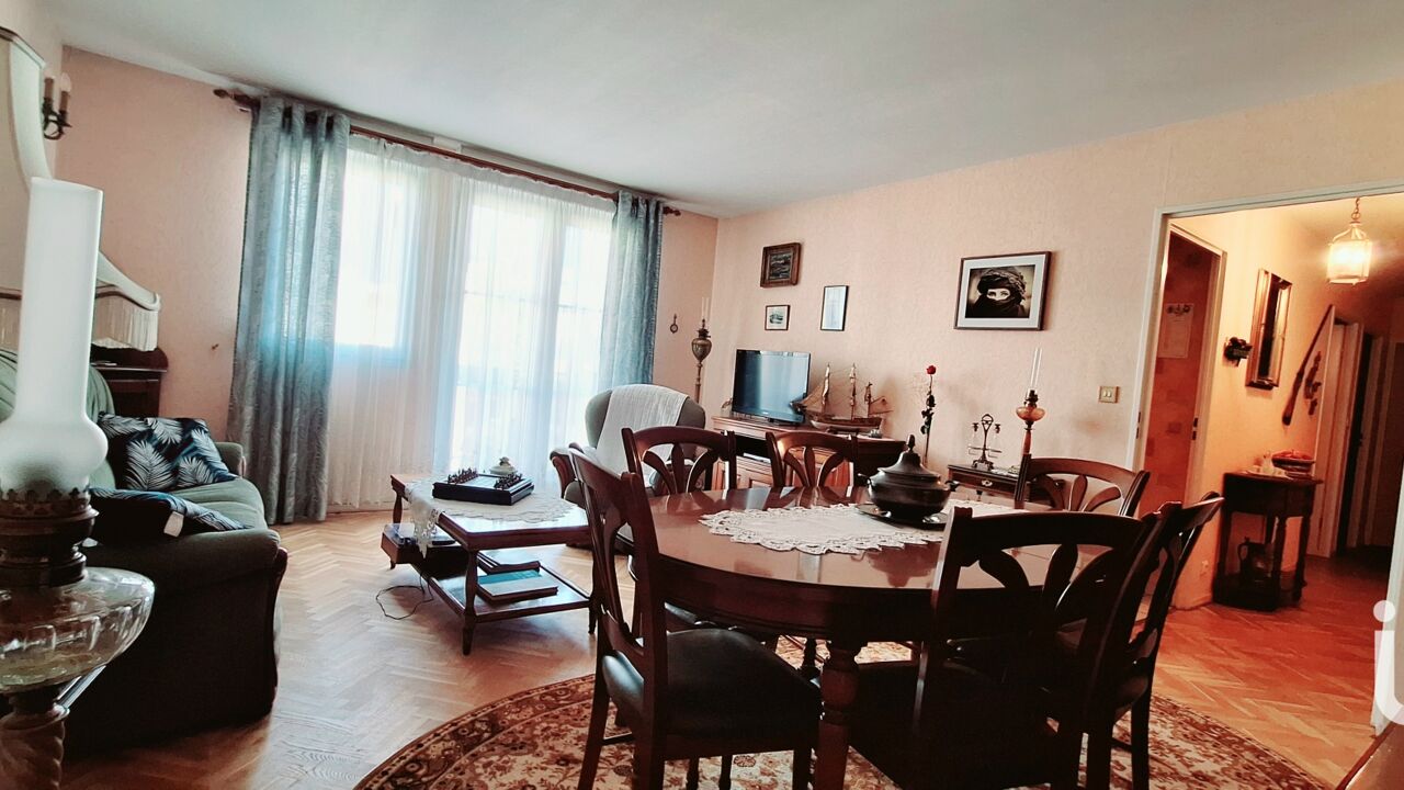 appartement 3 pièces 68 m2 à vendre à Pontault-Combault (77340)