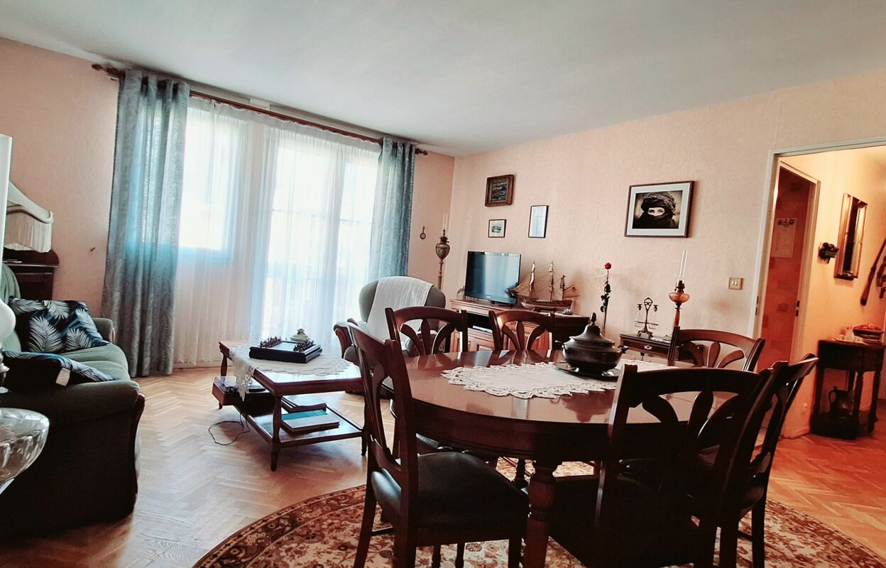 appartement 3 pièces 68 m2 à vendre à Pontault-Combault (77340)