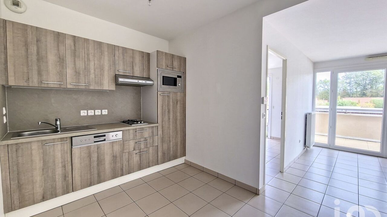 appartement 2 pièces 52 m2 à vendre à Pringy (77310)