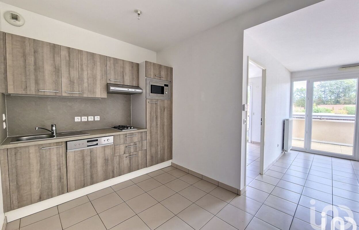 appartement 2 pièces 52 m2 à vendre à Pringy (77310)