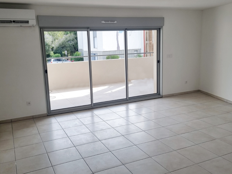 Appartement T4 de 86 m2 avec terrasse 17 m2 et garage , à Ma — photo 1