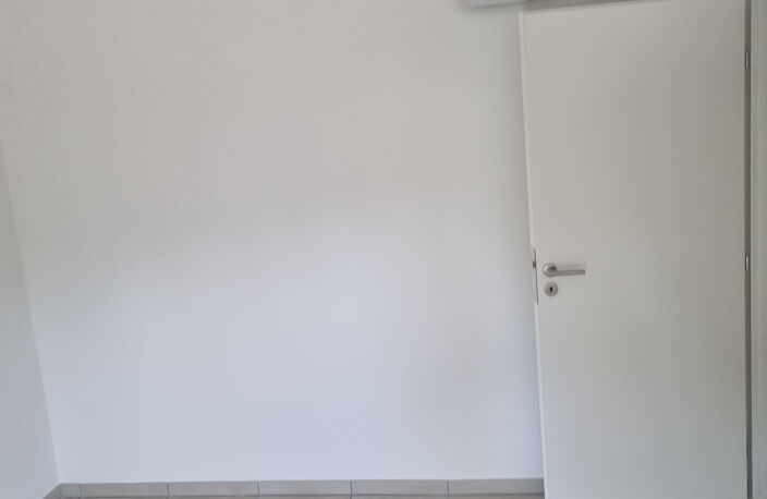 Appartement T4 de 86 m2 avec terrasse 17 m2 et garage , à Ma — photo 5