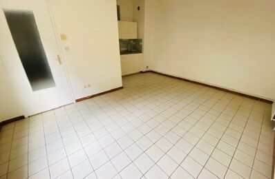 location appartement 400 € CC /mois à proximité de Saint-Priest-en-Jarez (42270)