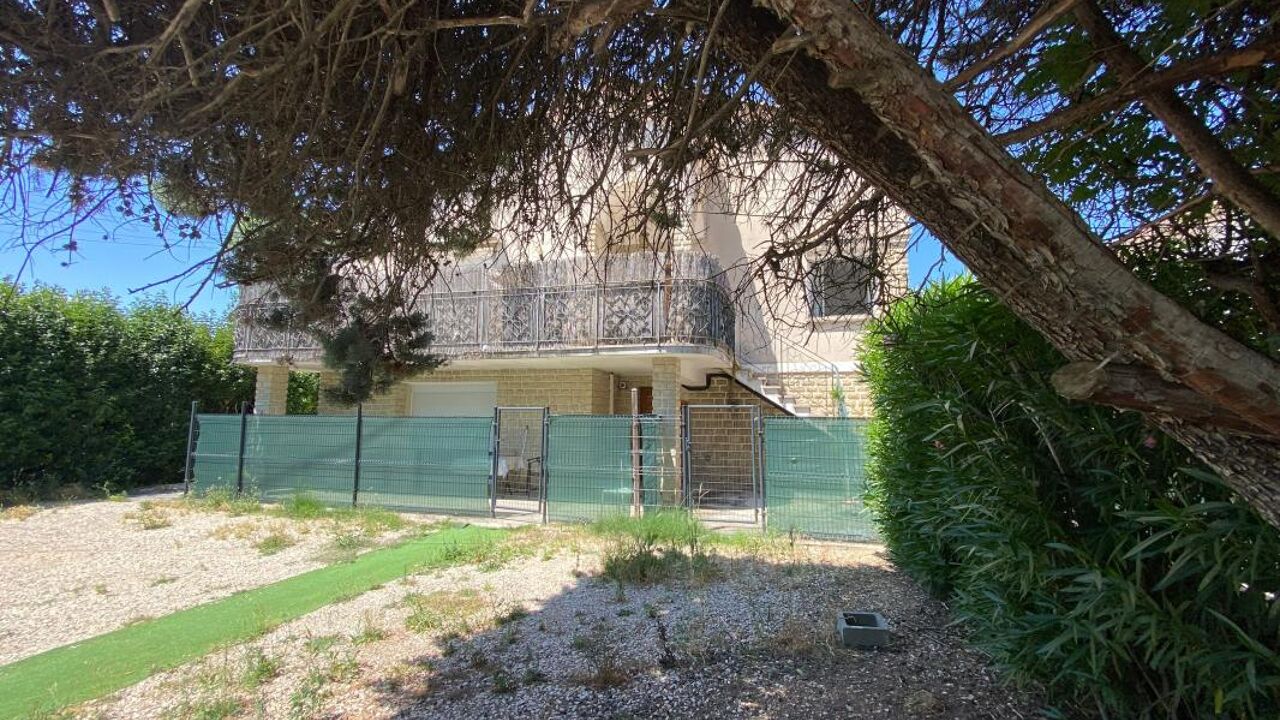 immeuble  pièces 327 m2 à vendre à Monteux (84170)