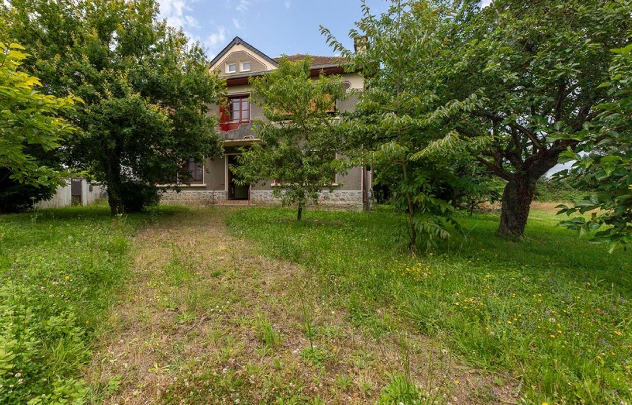 maison 8 pièces 190 m2 à vendre à Escoubès (64160)