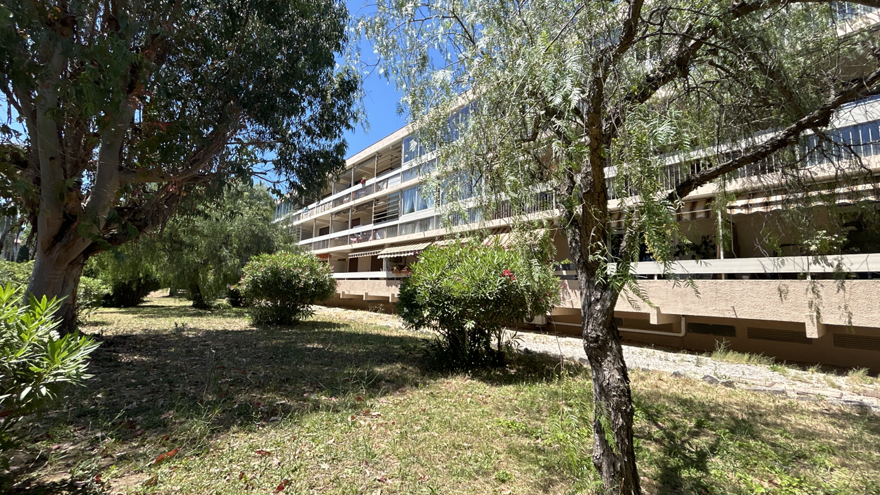 appartement 3 pièces 63 m2 à vendre à Hyères (83400)