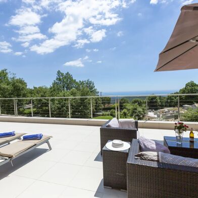 Maison 8 pièces 334 m²