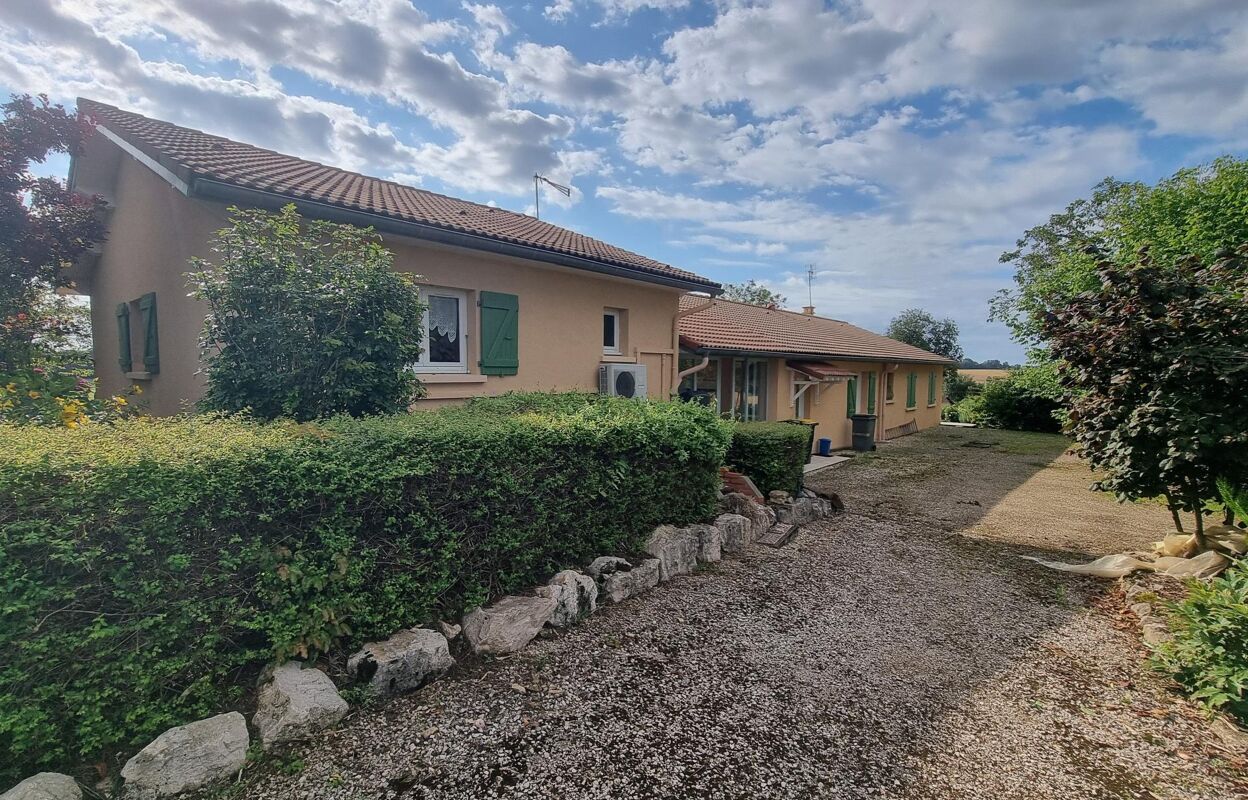 maison 6 pièces 175 m2 à vendre à Montrevel-en-Bresse (01340)