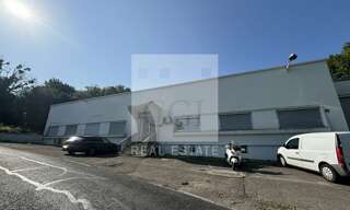 Commerce  1807 m² à louer à Fontaines-sur-Saône (69270)