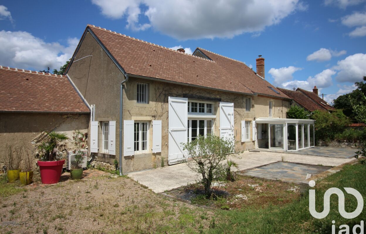 maison 5 pièces 247 m2 à vendre à Le Chautay (18150)