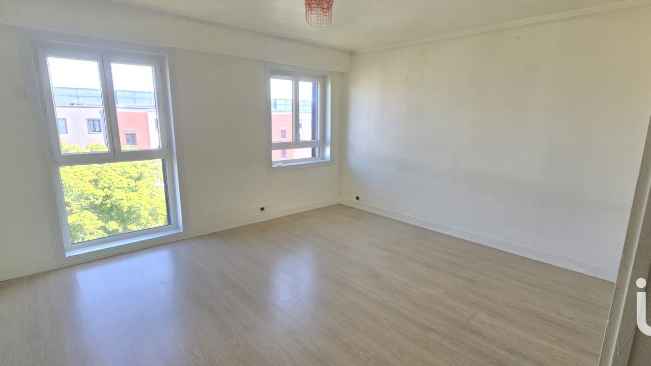 appartement 3 pièces 61 m2 à vendre à Saint-Jean-de-la-Ruelle (45140)