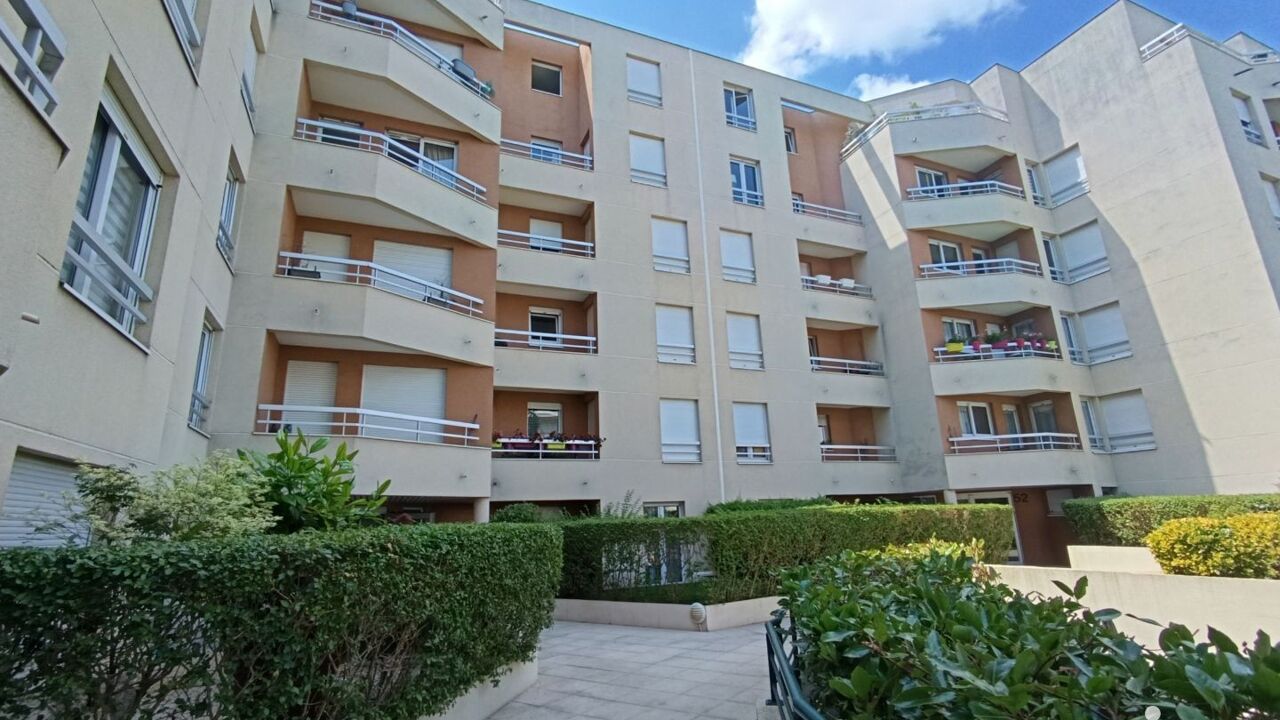 appartement 3 pièces 69 m2 à vendre à Châtillon (92320)