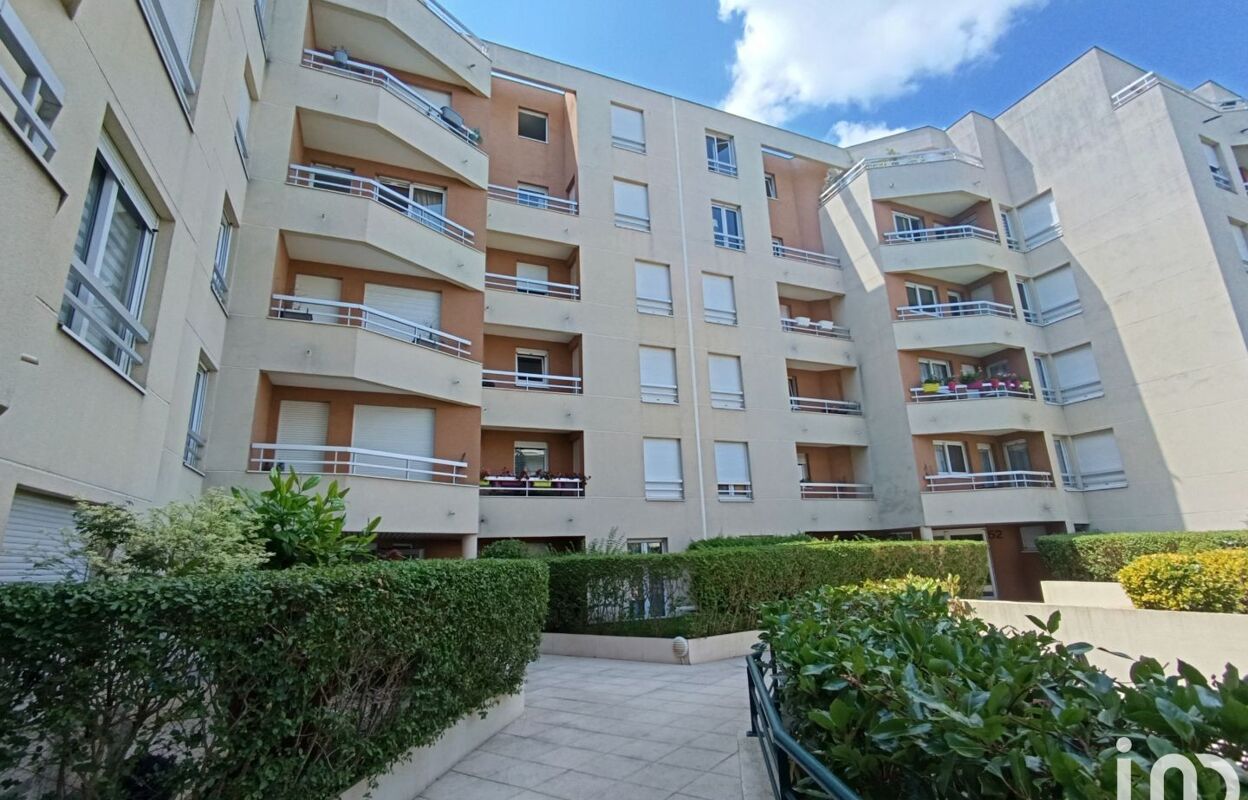 appartement 3 pièces 69 m2 à vendre à Châtillon (92320)