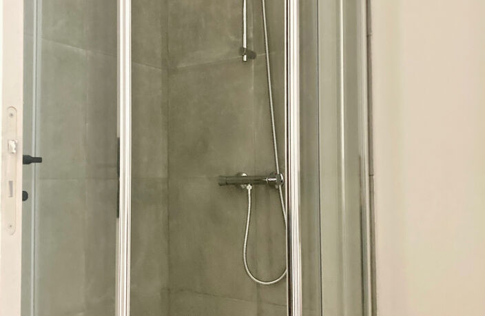Poitiers, Appartement de 40m2 refait à neuf — photo 4