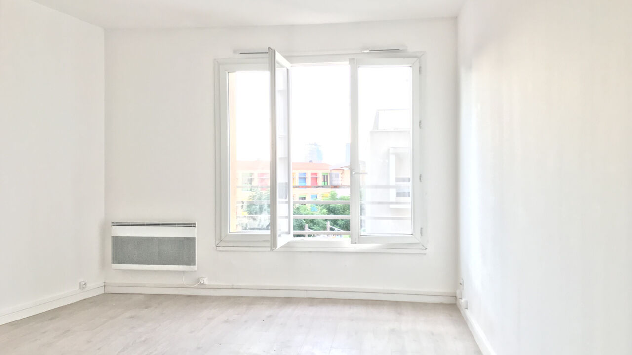 appartement 1 pièces 25 m2 à louer à Marseille 3 (13003)