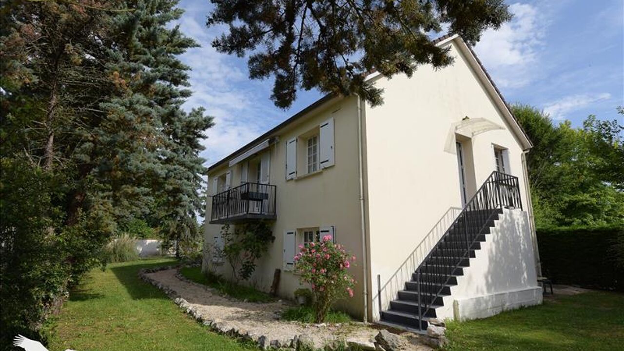 maison 5 pièces 138 m2 à vendre à Mont-Près-Chambord (41250)