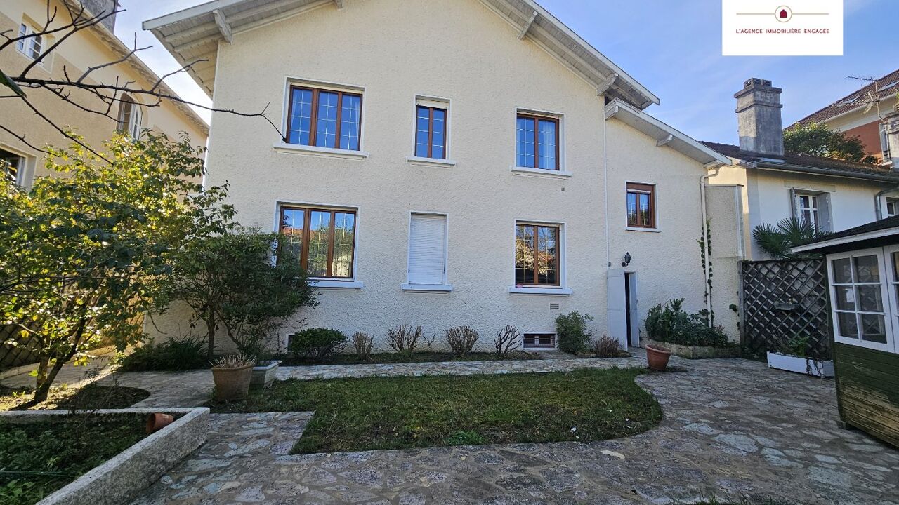 maison 8 pièces 180 m2 à vendre à Pau (64000)