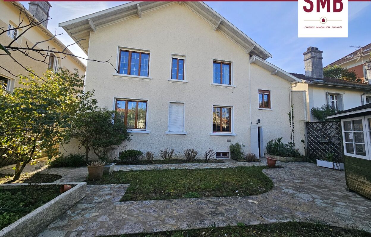 maison 8 pièces 180 m2 à vendre à Pau (64000)