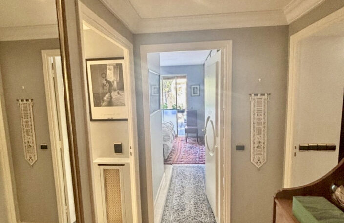 CANNES CENTRAL T2/T3 DE 53M2 BALCON PROCHE CROISETTE 4245EUR/M — photo 3