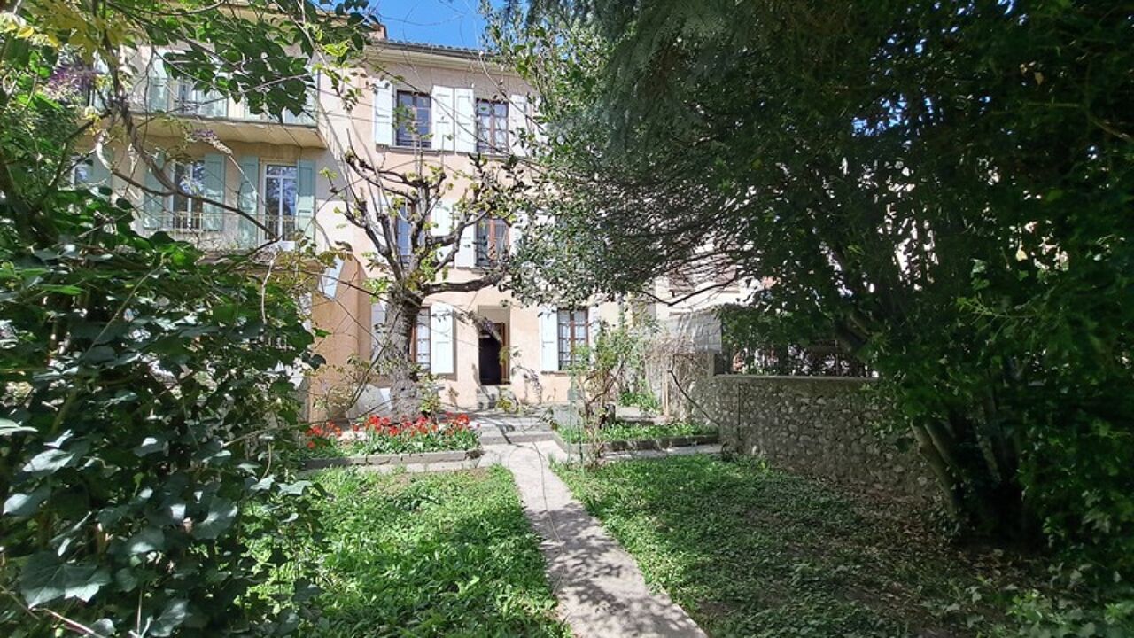 maison 10 pièces 238 m2 à vendre à Digne-les-Bains (04000)