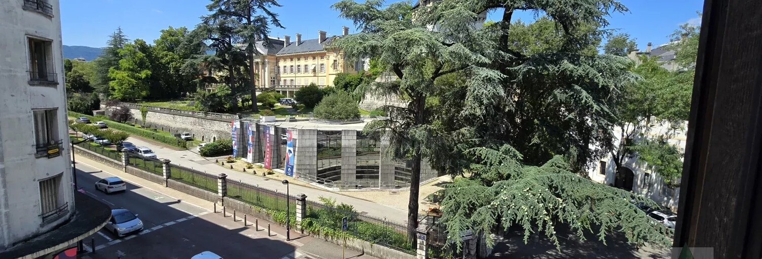 Appartement 7 Pièces 144 m² à vendre à Chambéry (73000)