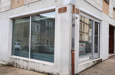 location commerce 450 € CC /mois à proximité de Fontcouverte (17100)