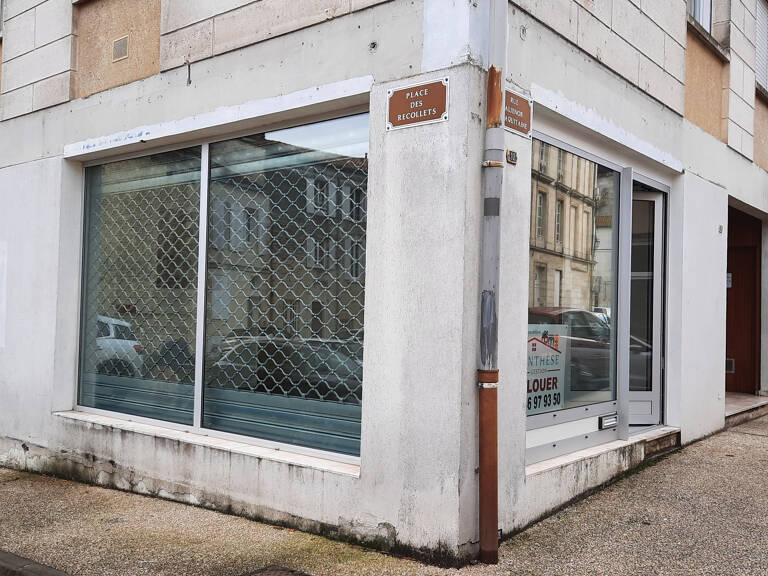 local commercial — photo 1