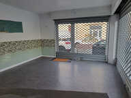 local commercial — photo 2