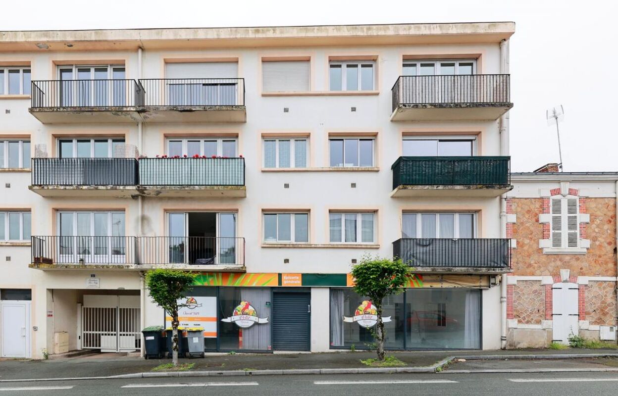 commerce  pièces 102 m2 à vendre à La Roche-sur-Yon (85000)