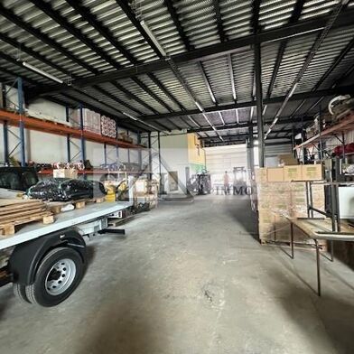 Local industriel  4000 €