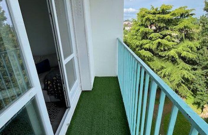 Dernier étage avec balcon, vue dégagée et garage – T4 de 72 m² à deux pas du CHU — photo 3