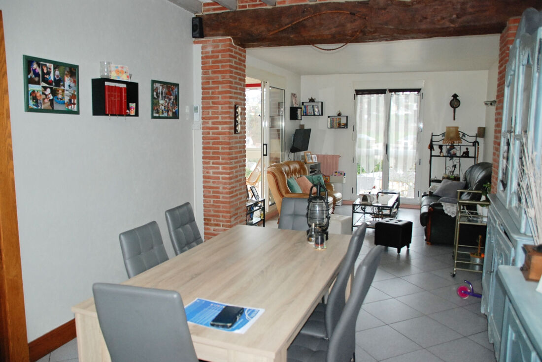 Photo FECAMP, proche commerces, maison spacieuse avec 4 chambres, grand garage et jardin image 2/4