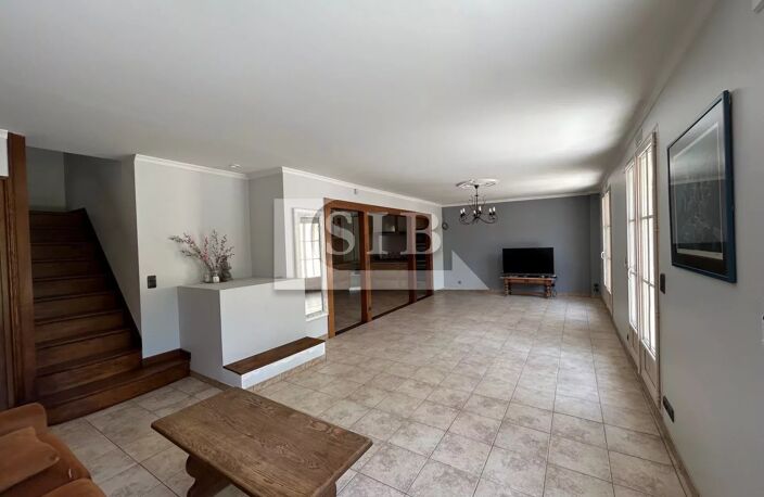 Propriété 9 pièces - 238m² — photo 2