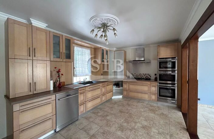 Propriété 9 pièces - 238m² — photo 3