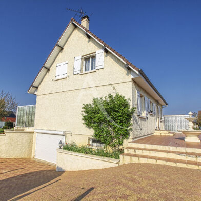 Maison 6 pièces 275720 €