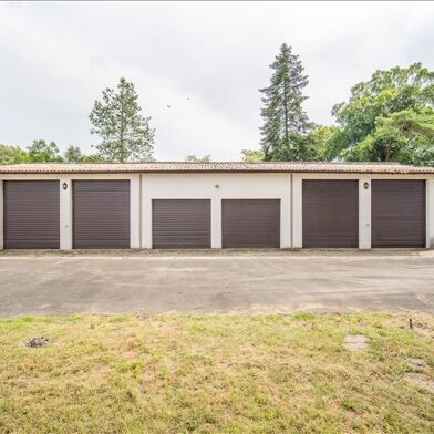 Immeuble  296800 €